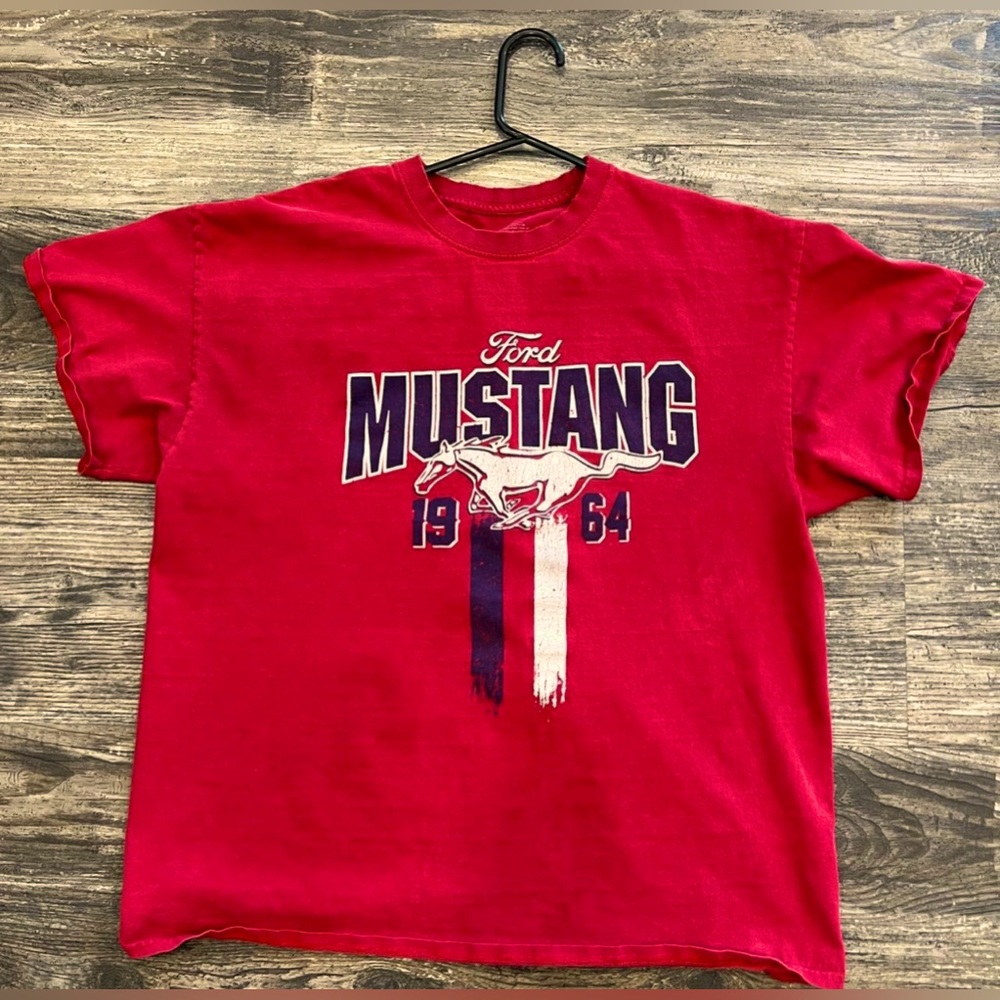 Red Vintage Mustang racing t-shirt